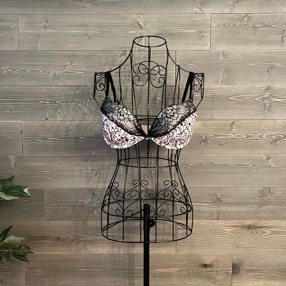 Marilyn Monroe floral lace padded bra, size 36C